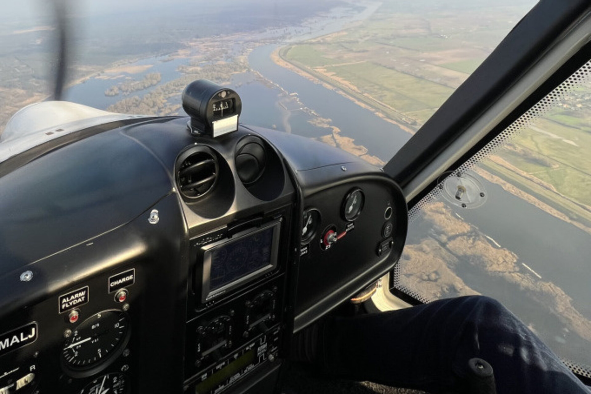 Rundflug nach Eisenhüttenstadt zu Kaffee und Kuchen