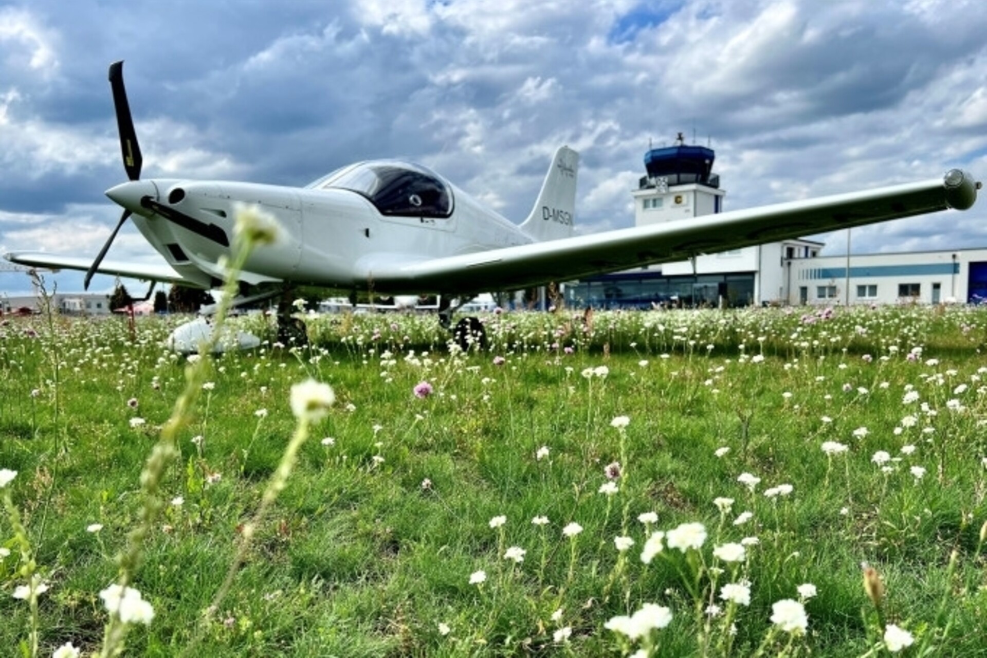 Rundflug nach Eisenhüttenstadt zu Kaffee und Kuchen